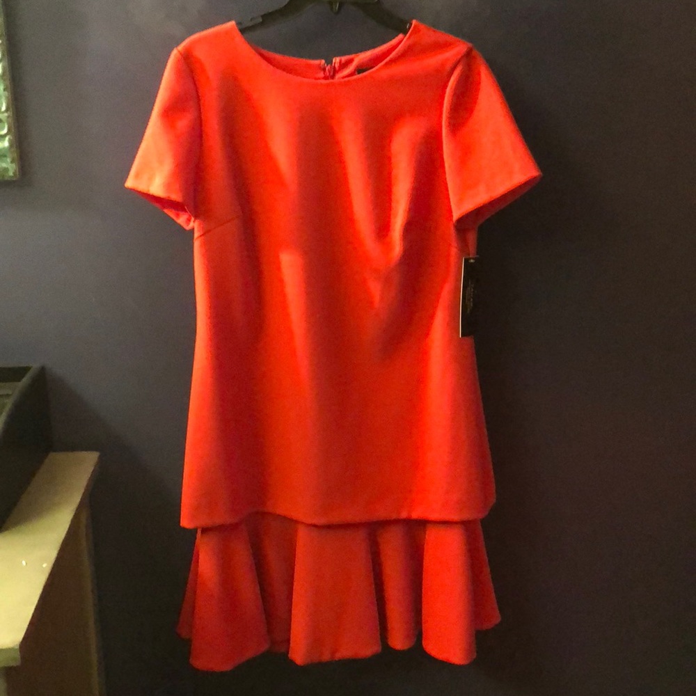 Super Sale!! Brand new size 6 Tahari dress!🎉🎉